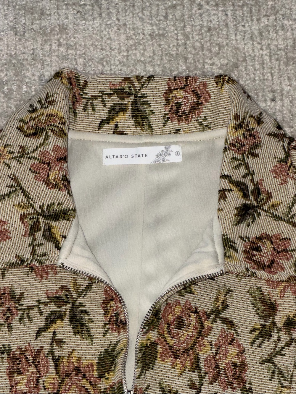 Altar’d State Floral Tapestry Zip-Up Romper – Size Small NW - Picture 3 of 7